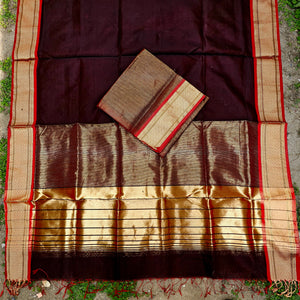 Radiant Maheshwar Handwoven Top & Dupatta Set: A Tapestry of Tradition