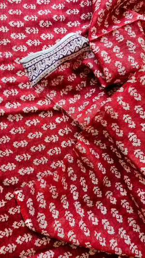 Maheshwari Silk/Cotton running Fabrics with Bagh Prints.