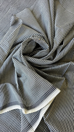 4×4 Black and White Checks Fabric.