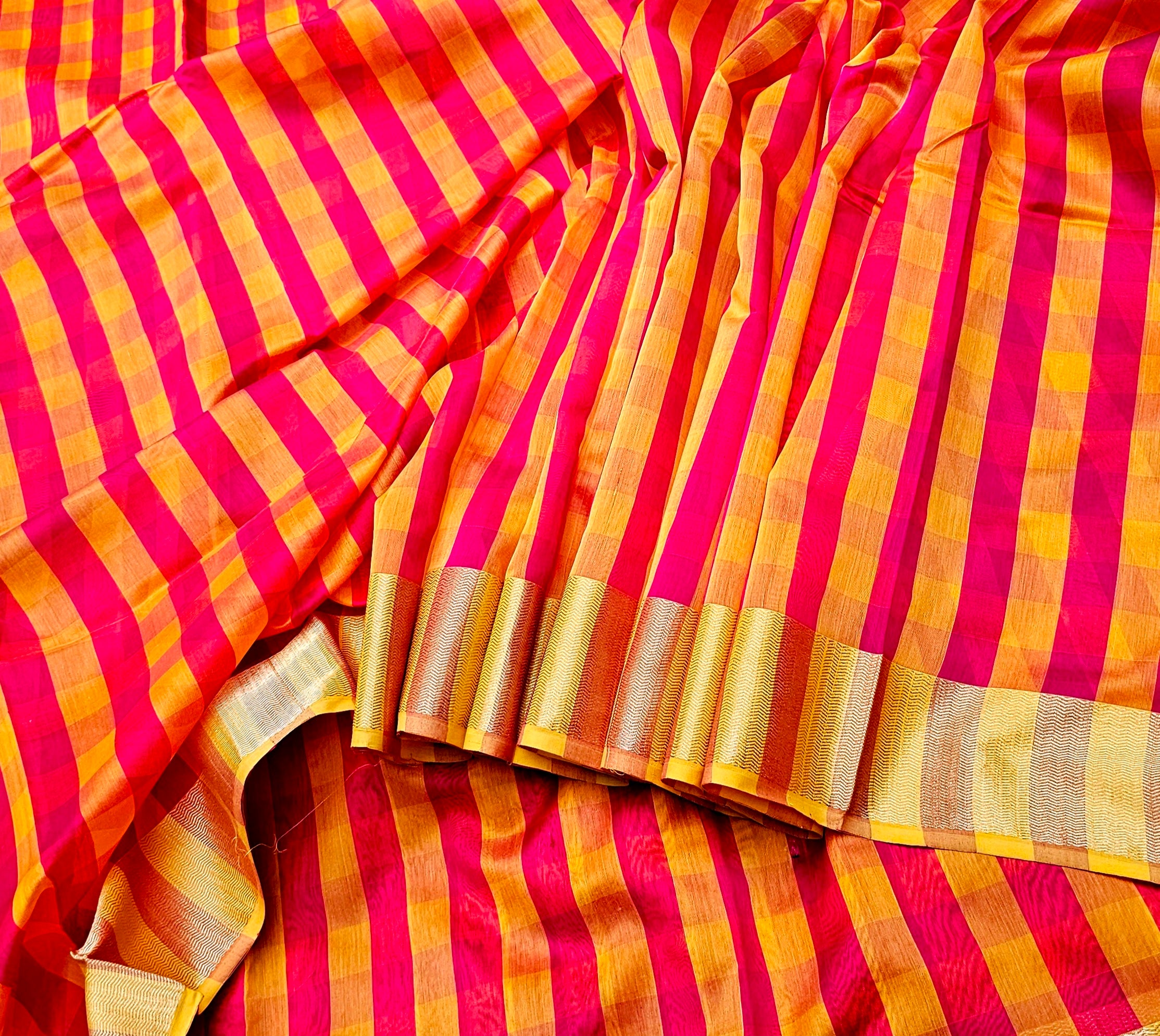 Bold Checks Saree with Gold Zari Borders and Tissue Palla.