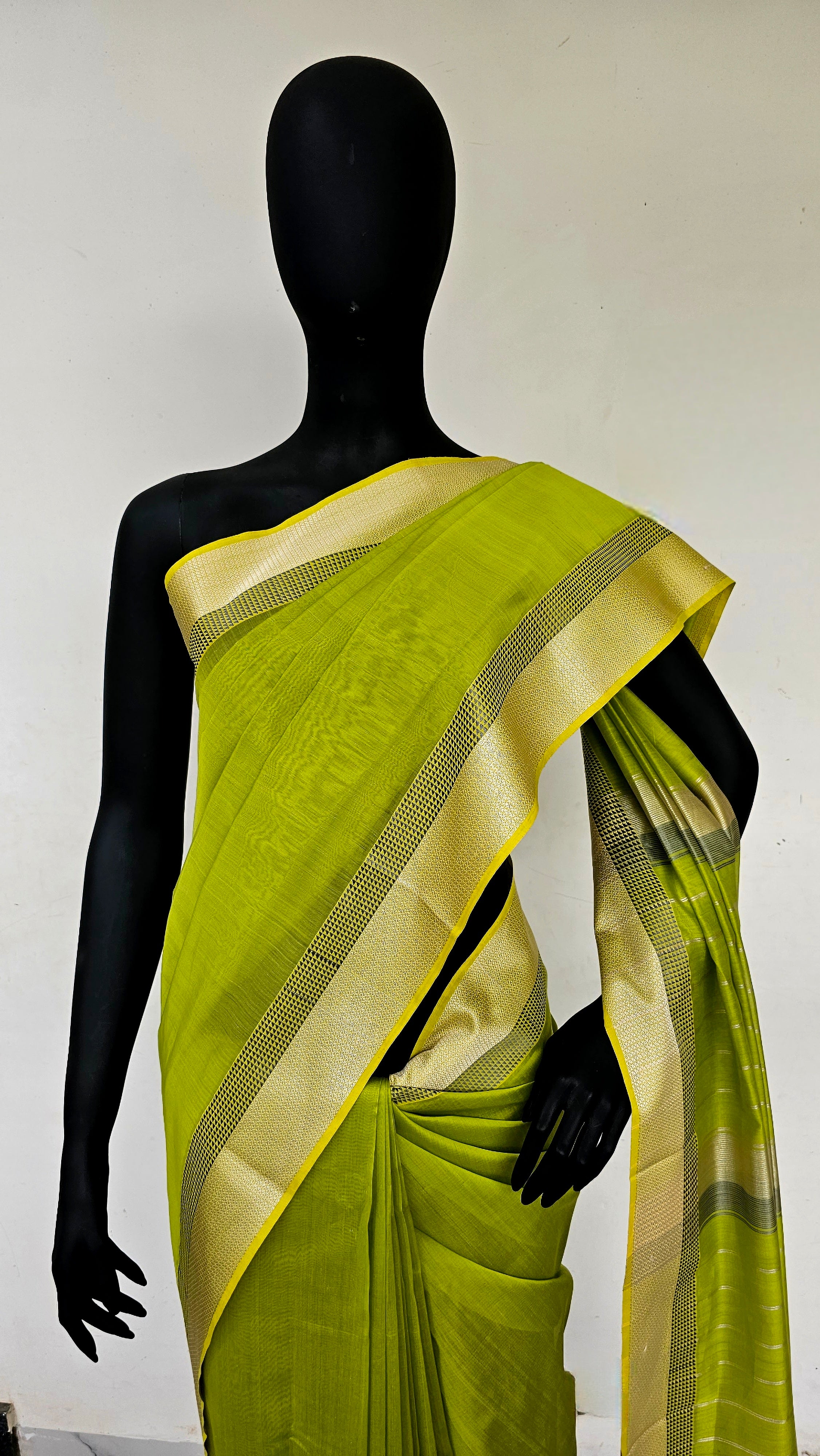 Maheshwari Handwoven Saree with Resham Borders.