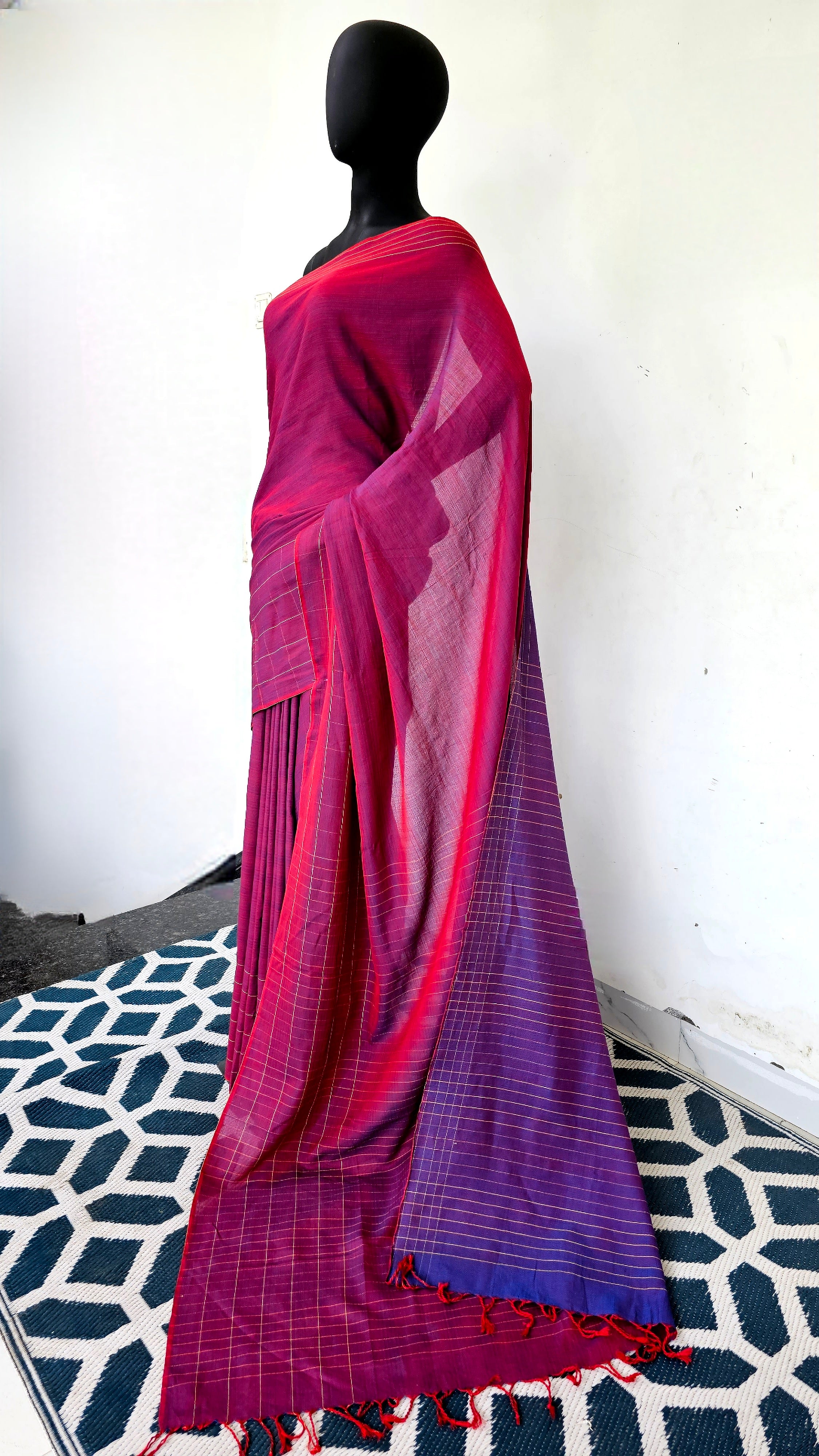 Reversible Saree in Pure Cotton woven on 4 pedal Handloom.