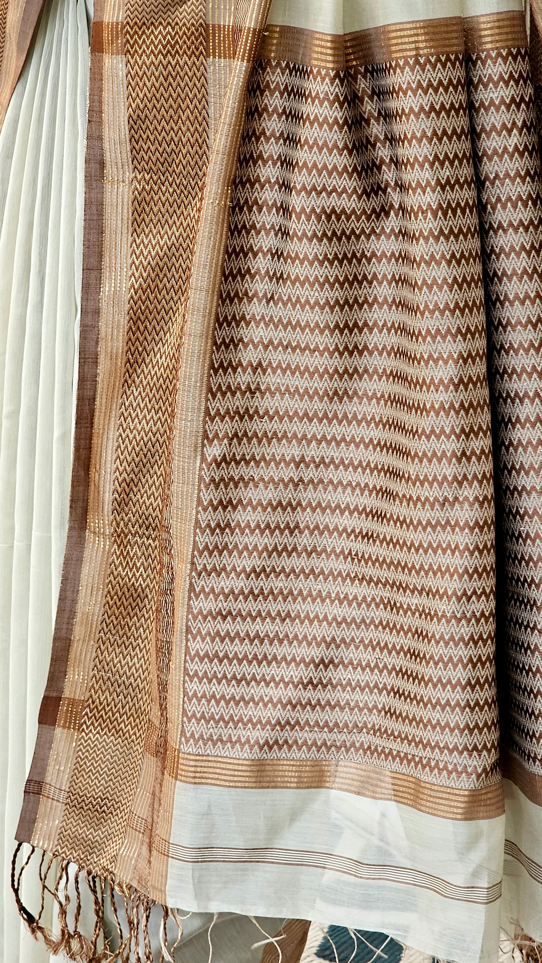 Maheshwari Silk/Cotton Saree: Weave of Tradition and Craftsmanship