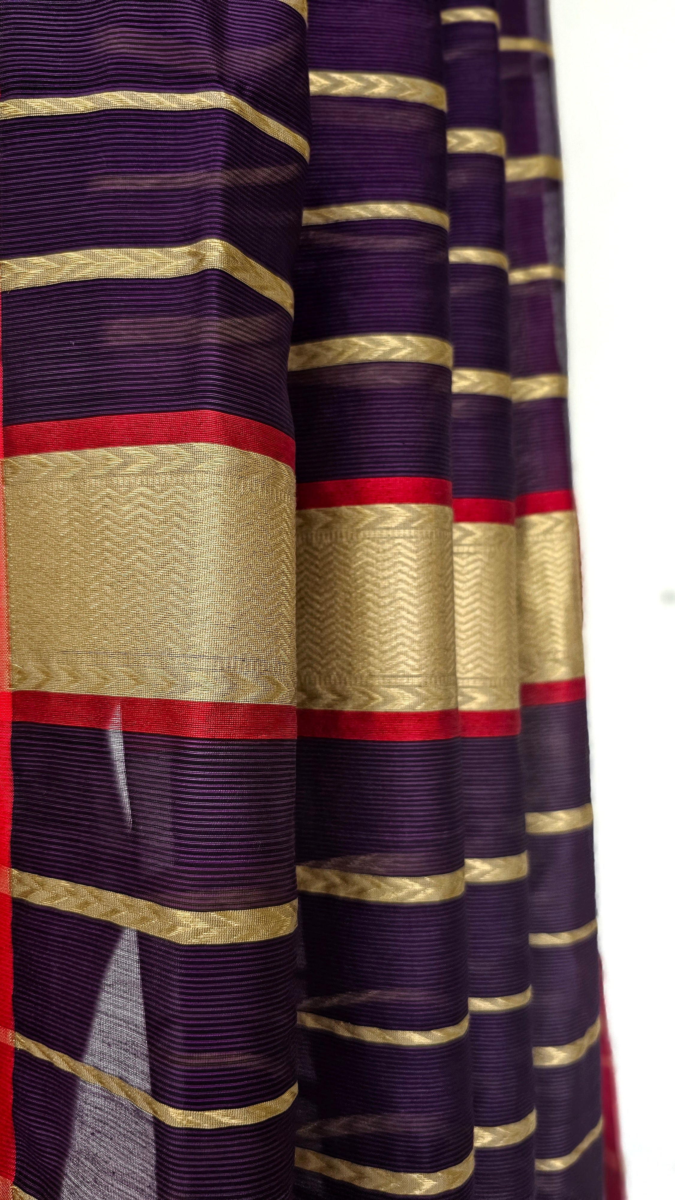 Elegant Purple Maheshwari Silk/Cotton Saree with Narmada Lehar Gold Zari Borders and Jaala Palla