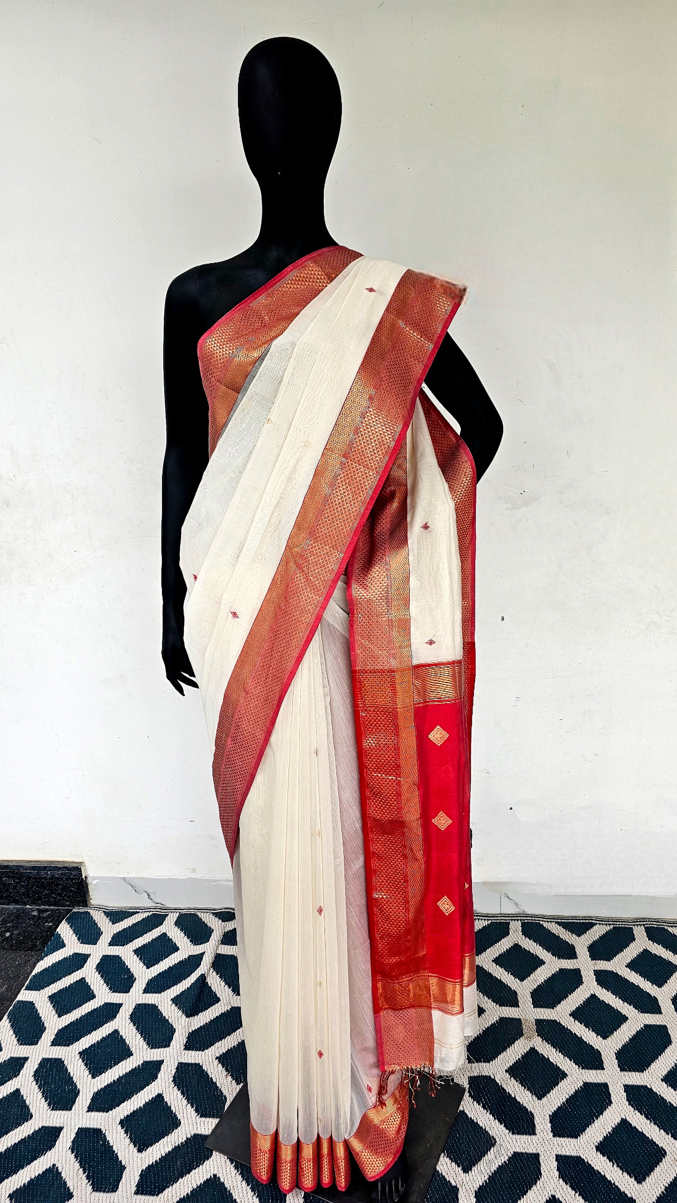 Royal Elegance: The Crimson Queen Saree