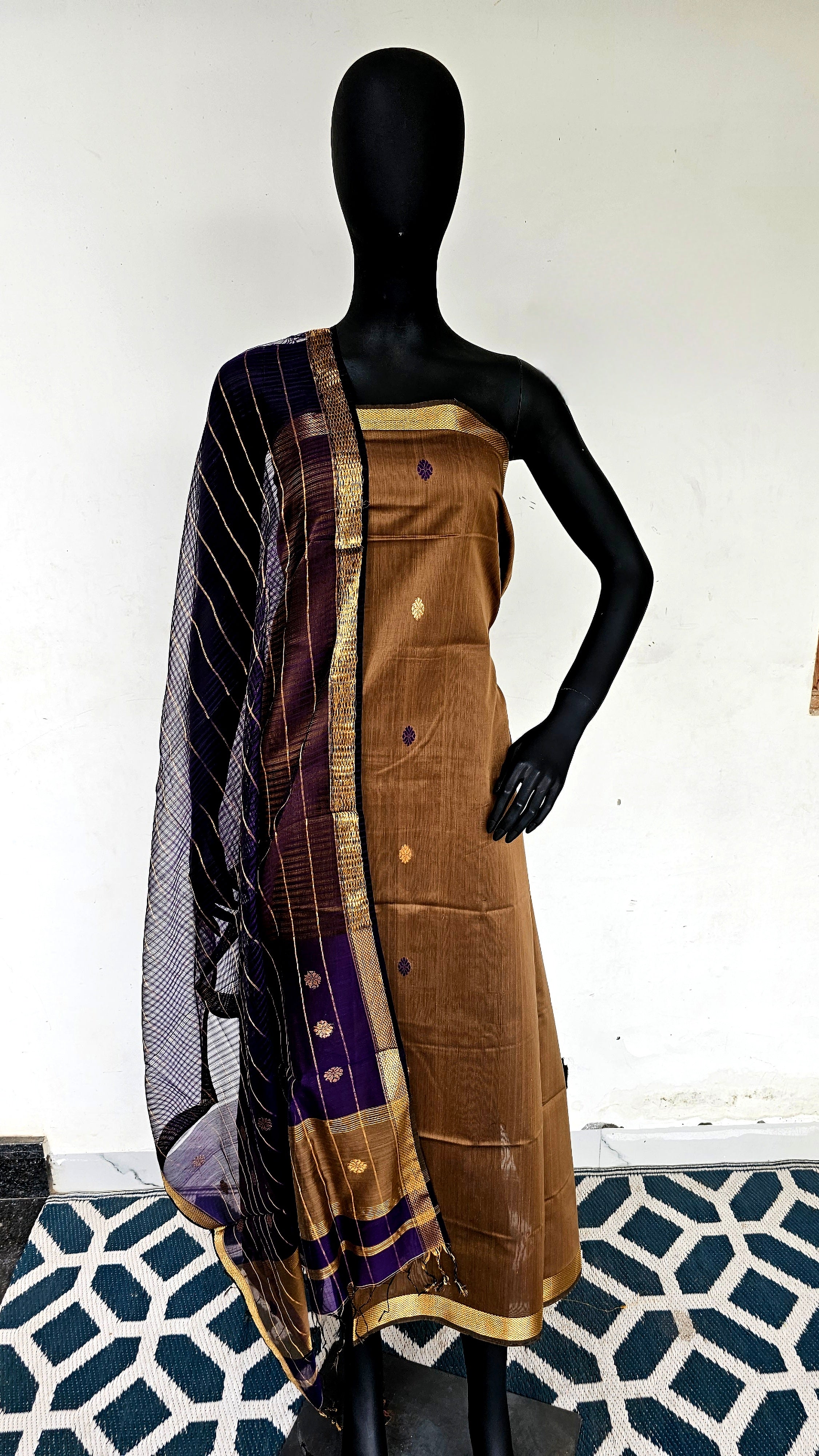Graceful Maheshwari Silk/Cotton Sets