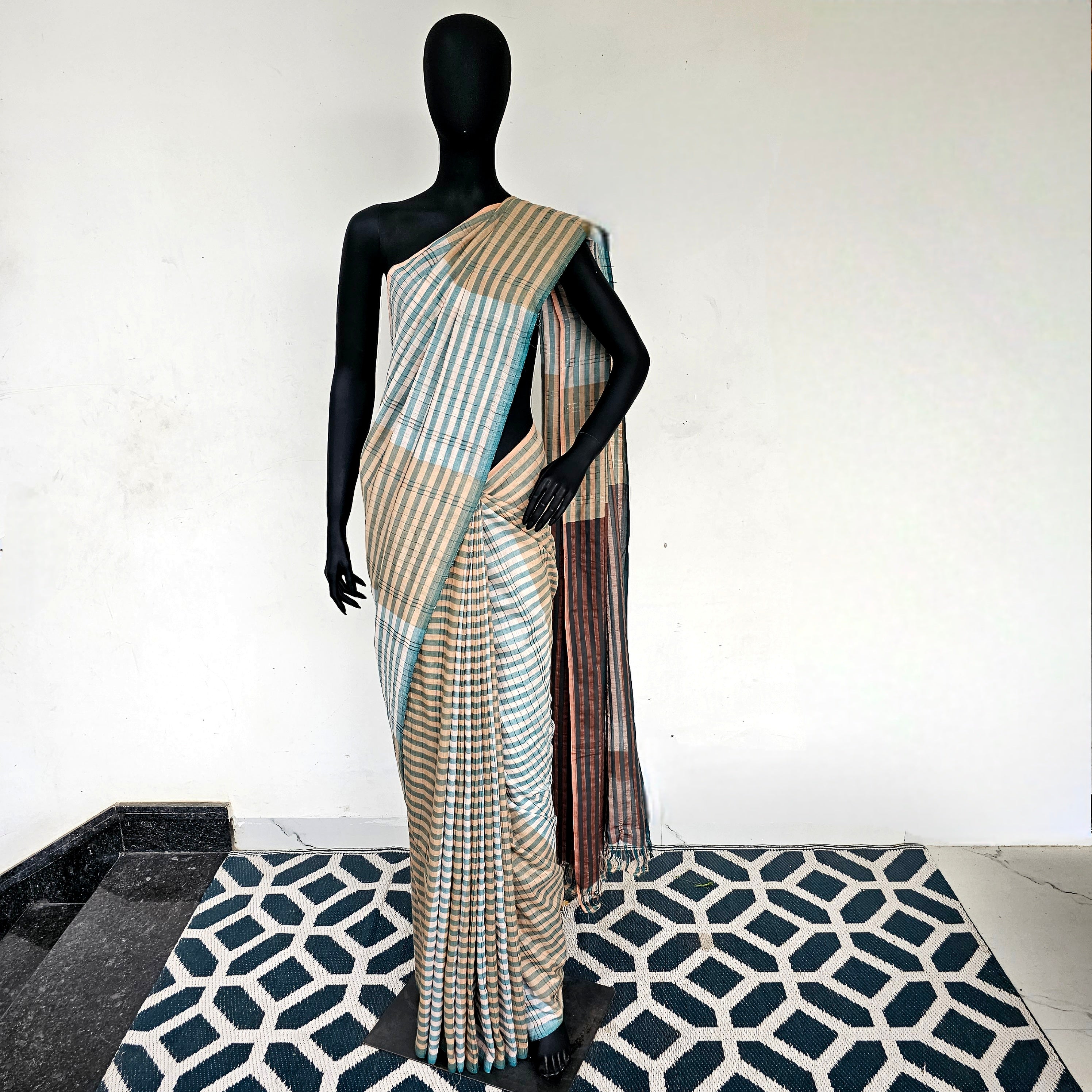 Designer concept Saree in Pure Cotton Texture.