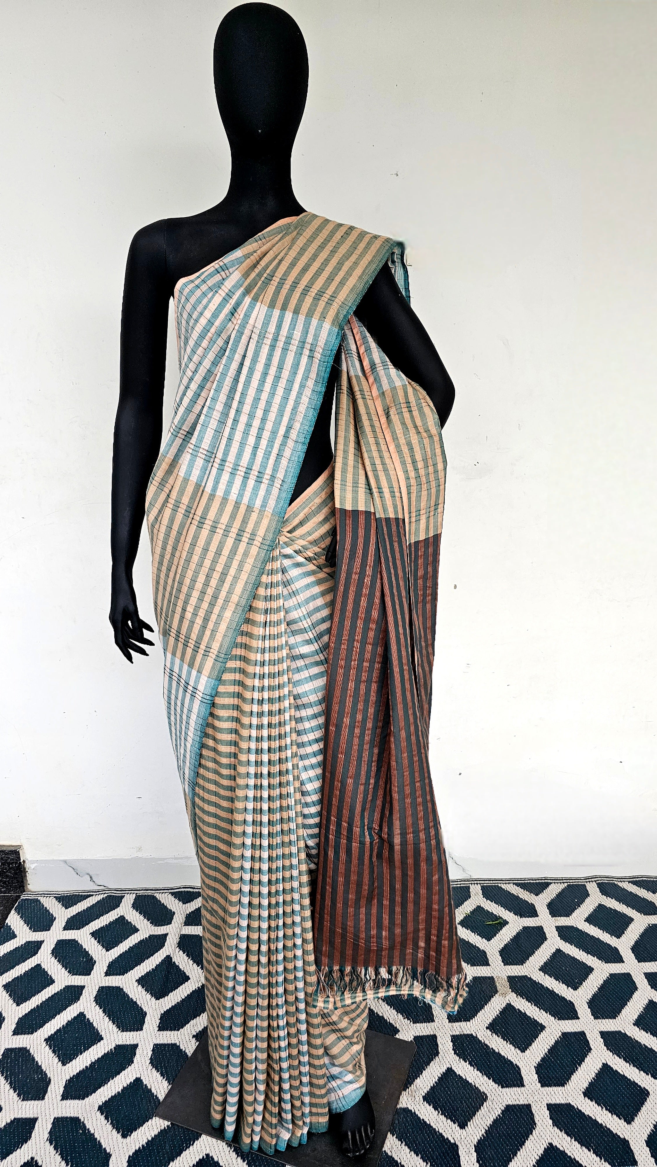Designer concept Saree in Pure Cotton Texture.