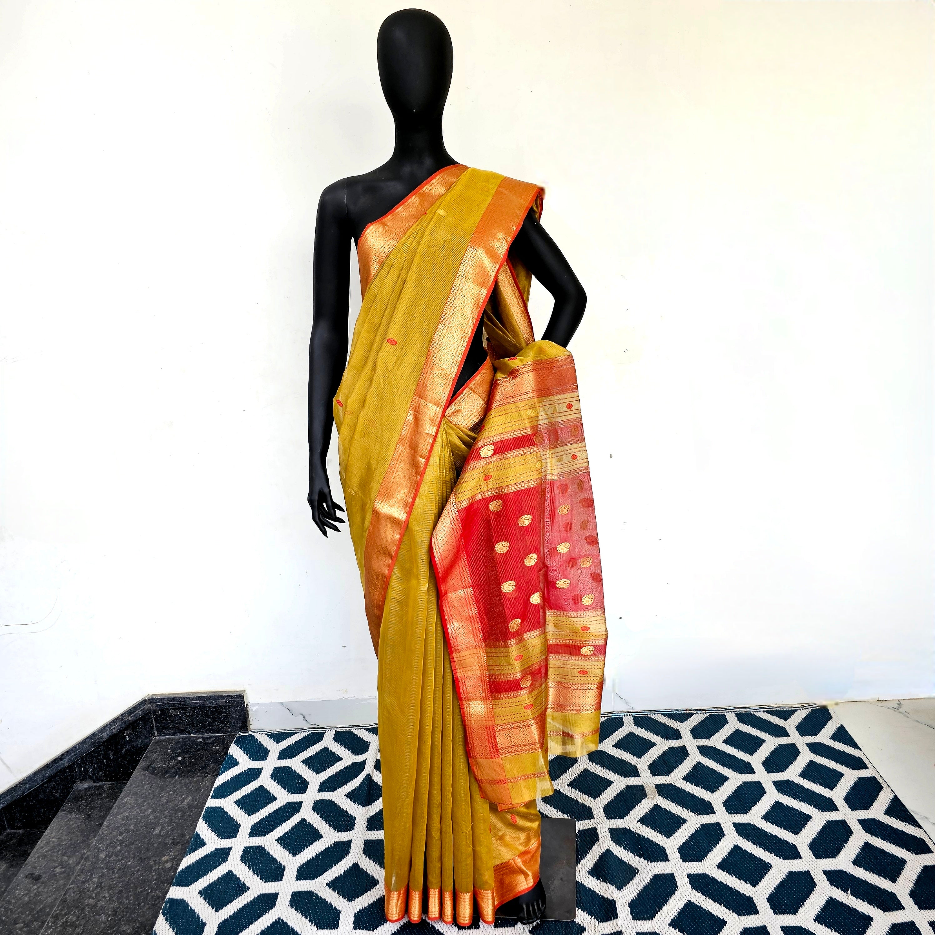 Explore the Beauty of Gold Tissue Checks Sarees.