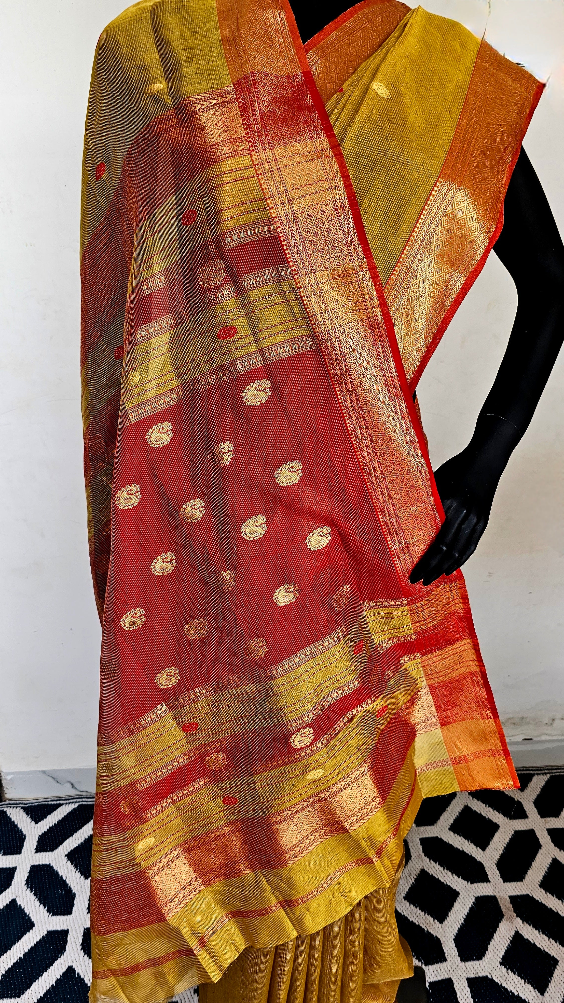 Explore the Beauty of Gold Tissue Checks Sarees.