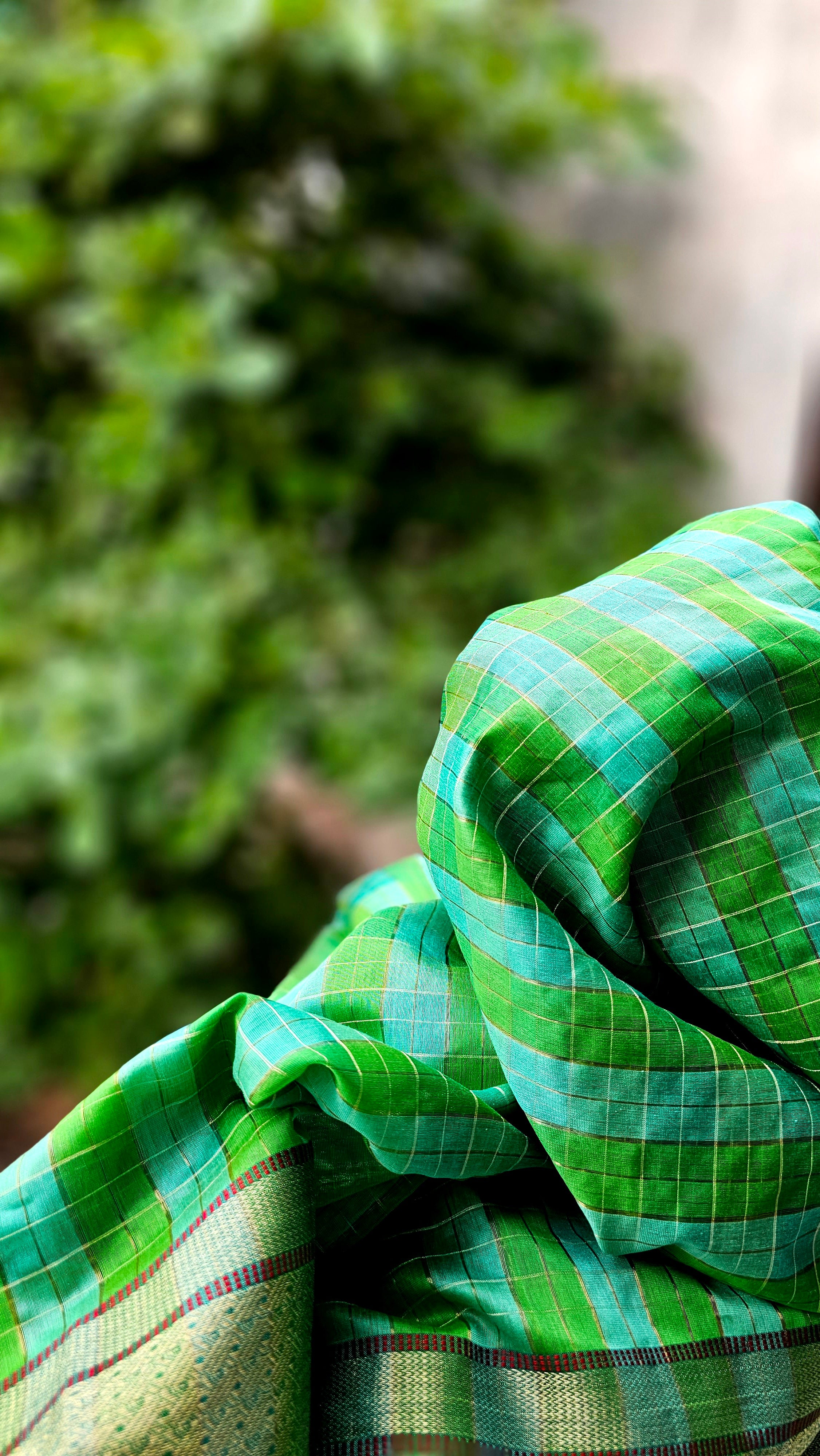 Experience the Artistry: Green Sarees with 3 Shuttle Weave