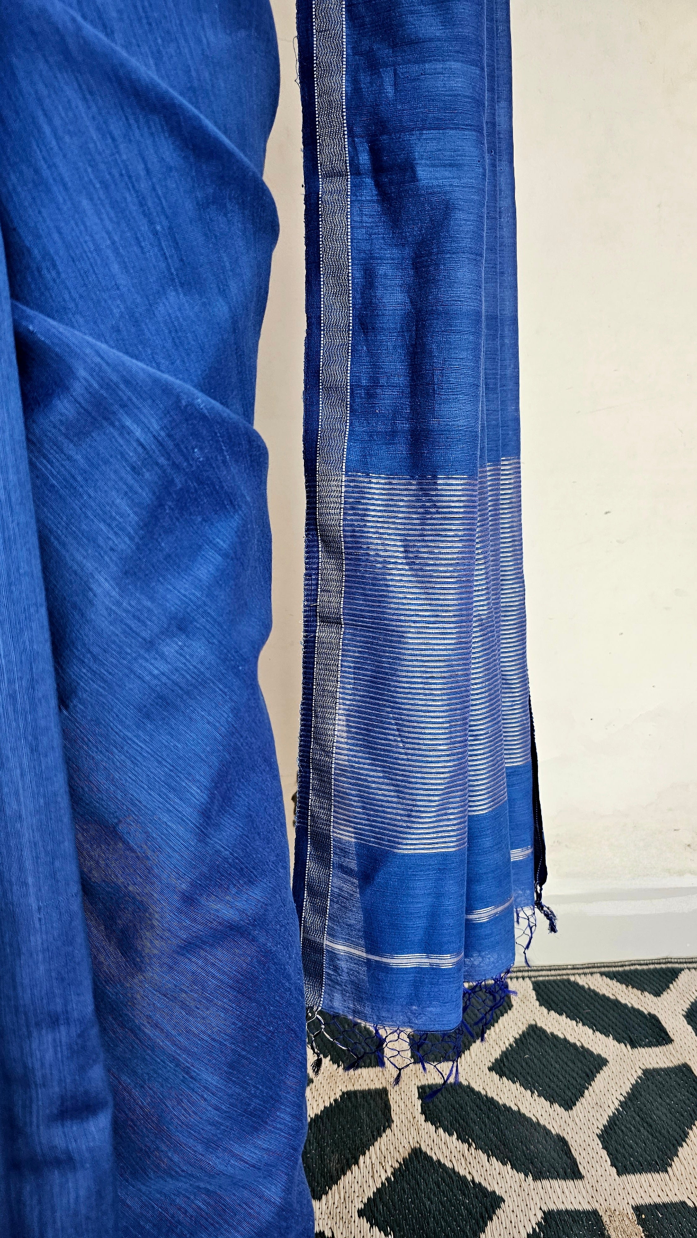 Narmada's Silver Touch: Handspun Cotton Weft Saree in Beautiful Blue