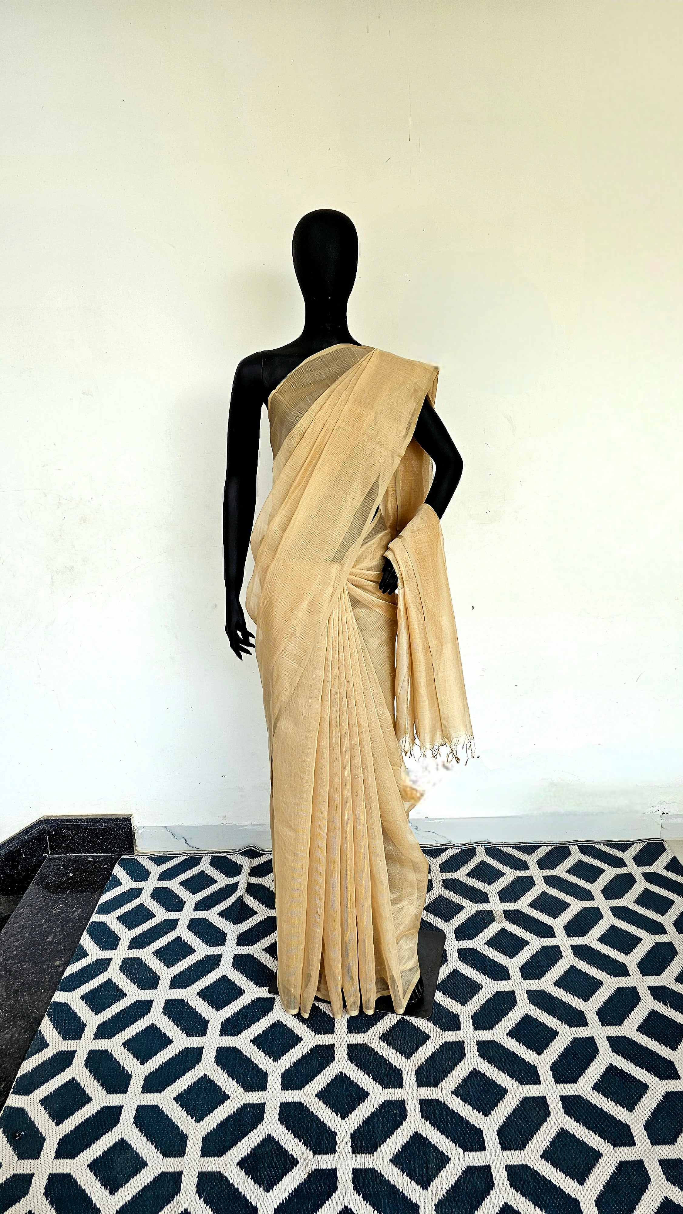 Golden Tissue Checks: Tailor Your Maheshwari Saree