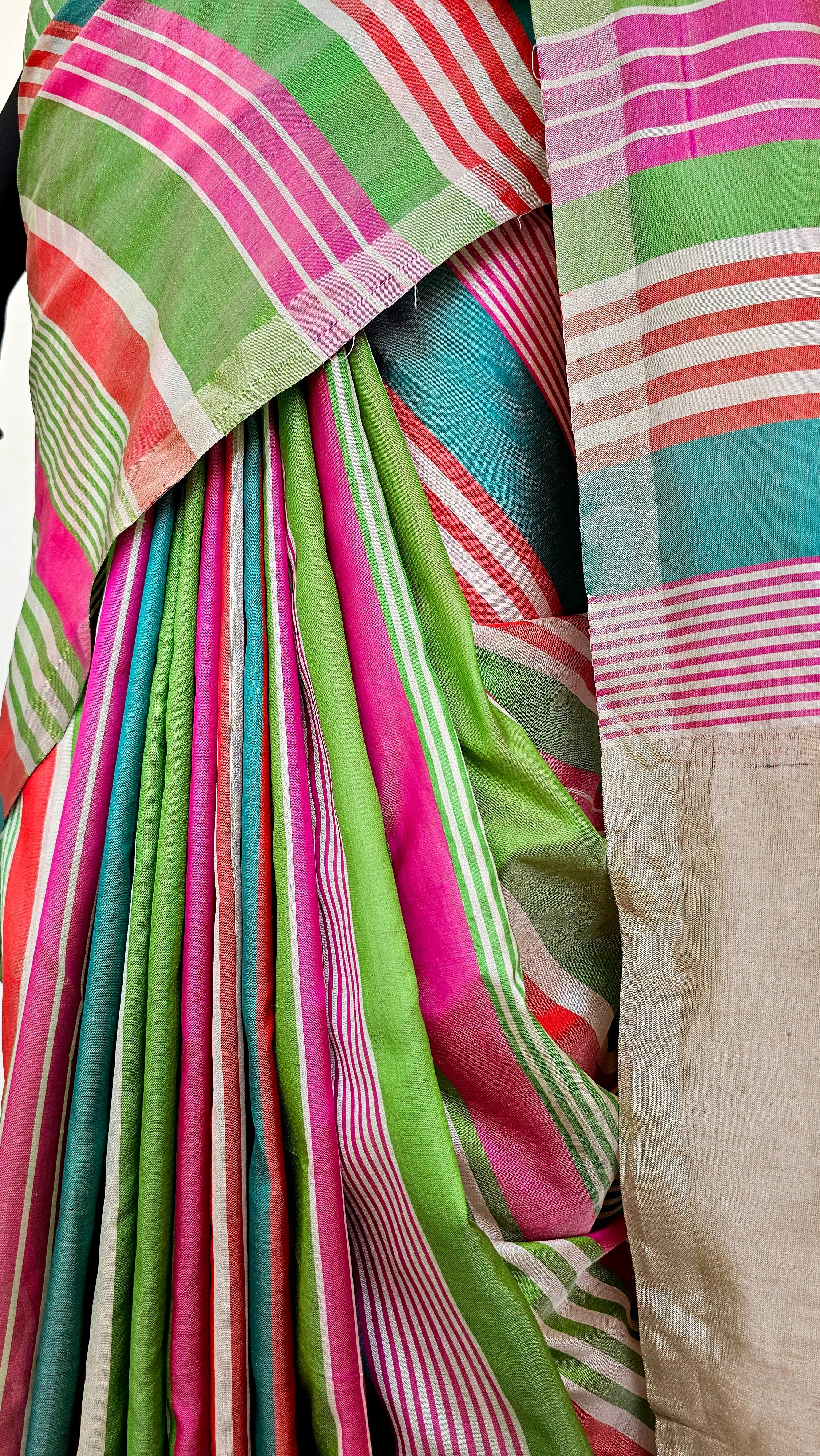 Silk×Silk Saree with 6 color uneven weft stripes.