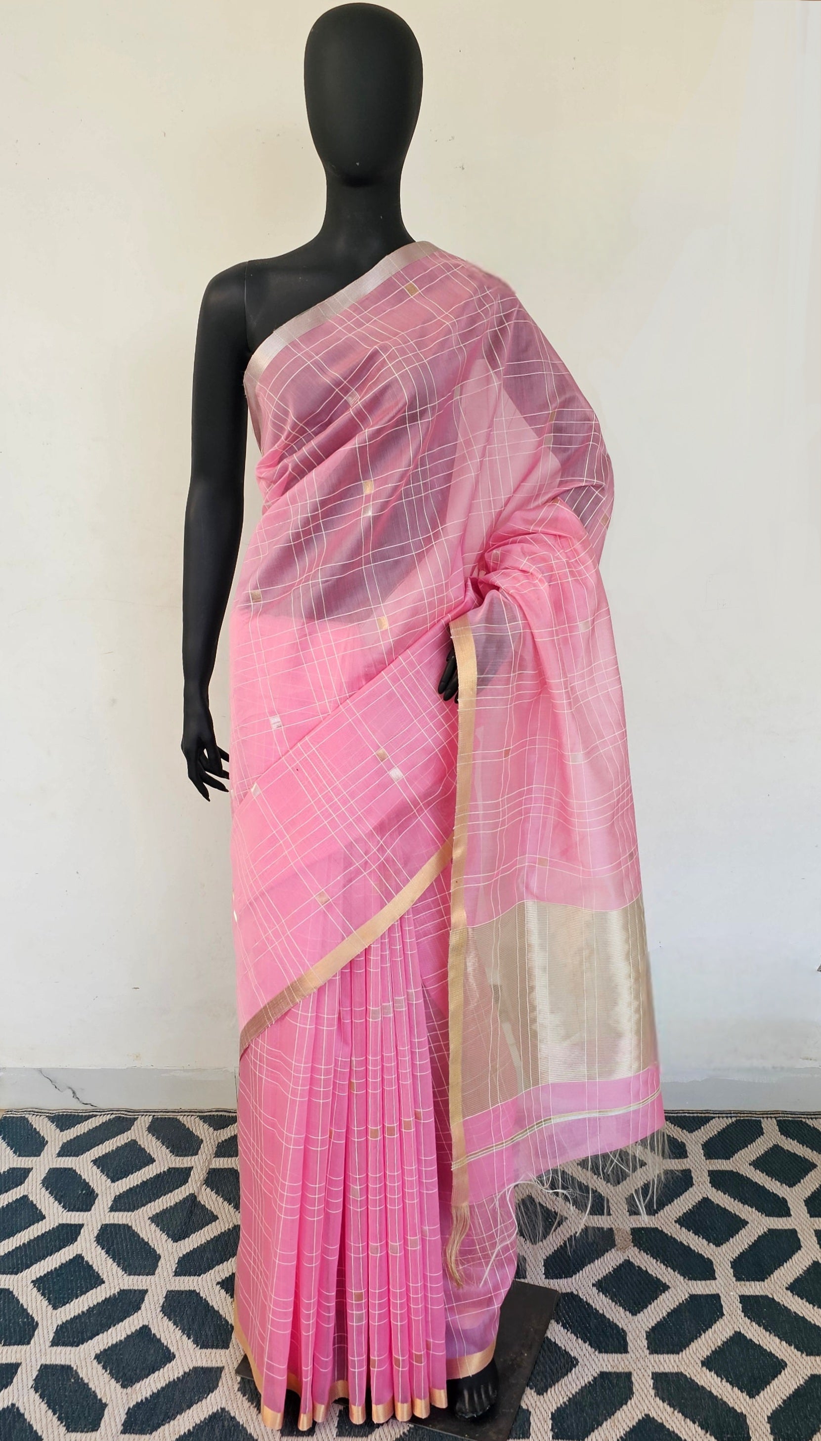 Ganga Zamuna Saree with 2 mtrs Blouse.