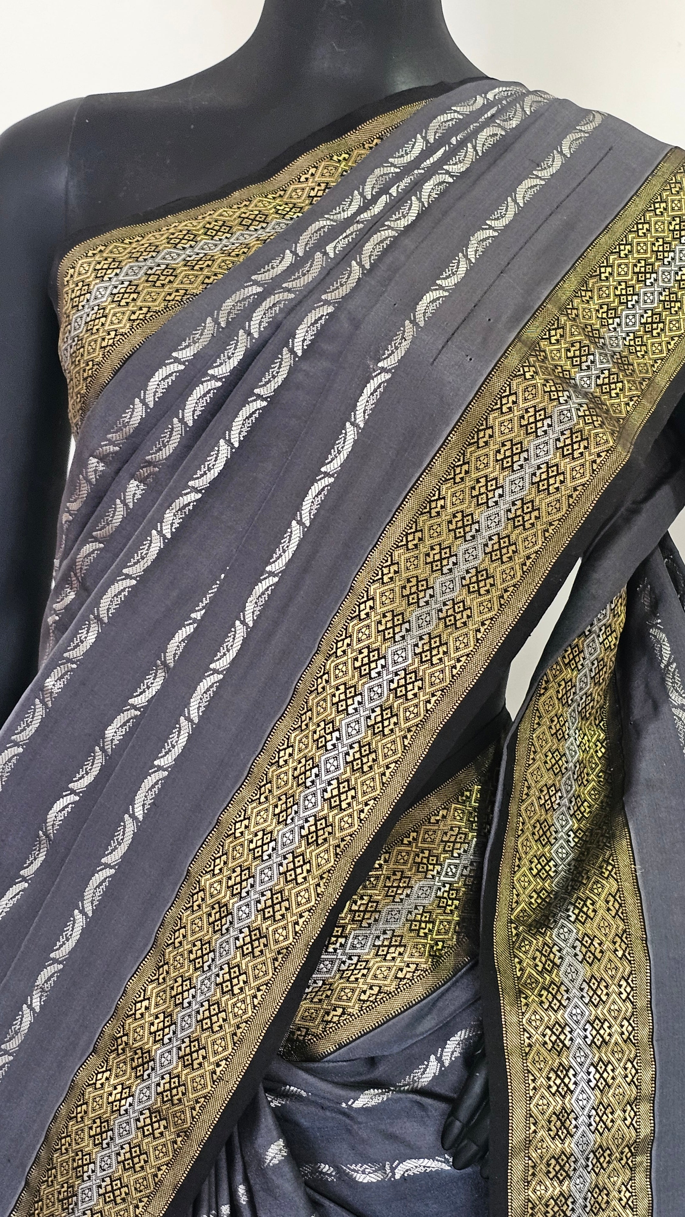 Star and chand stripes  silkxsilk saree