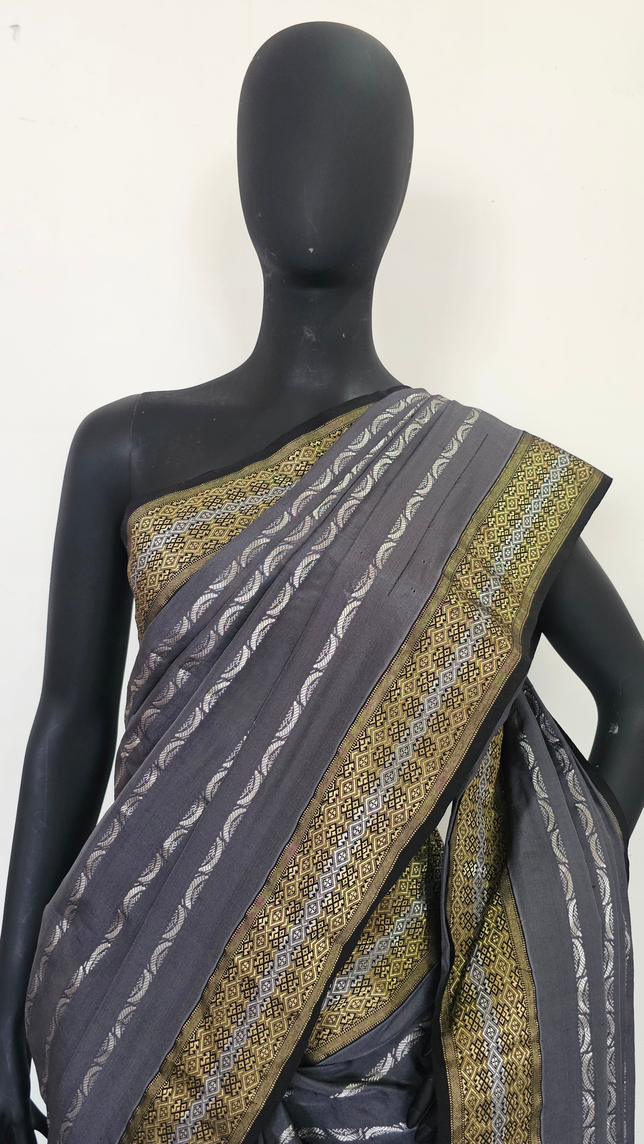 Star and chand stripes  silkxsilk saree