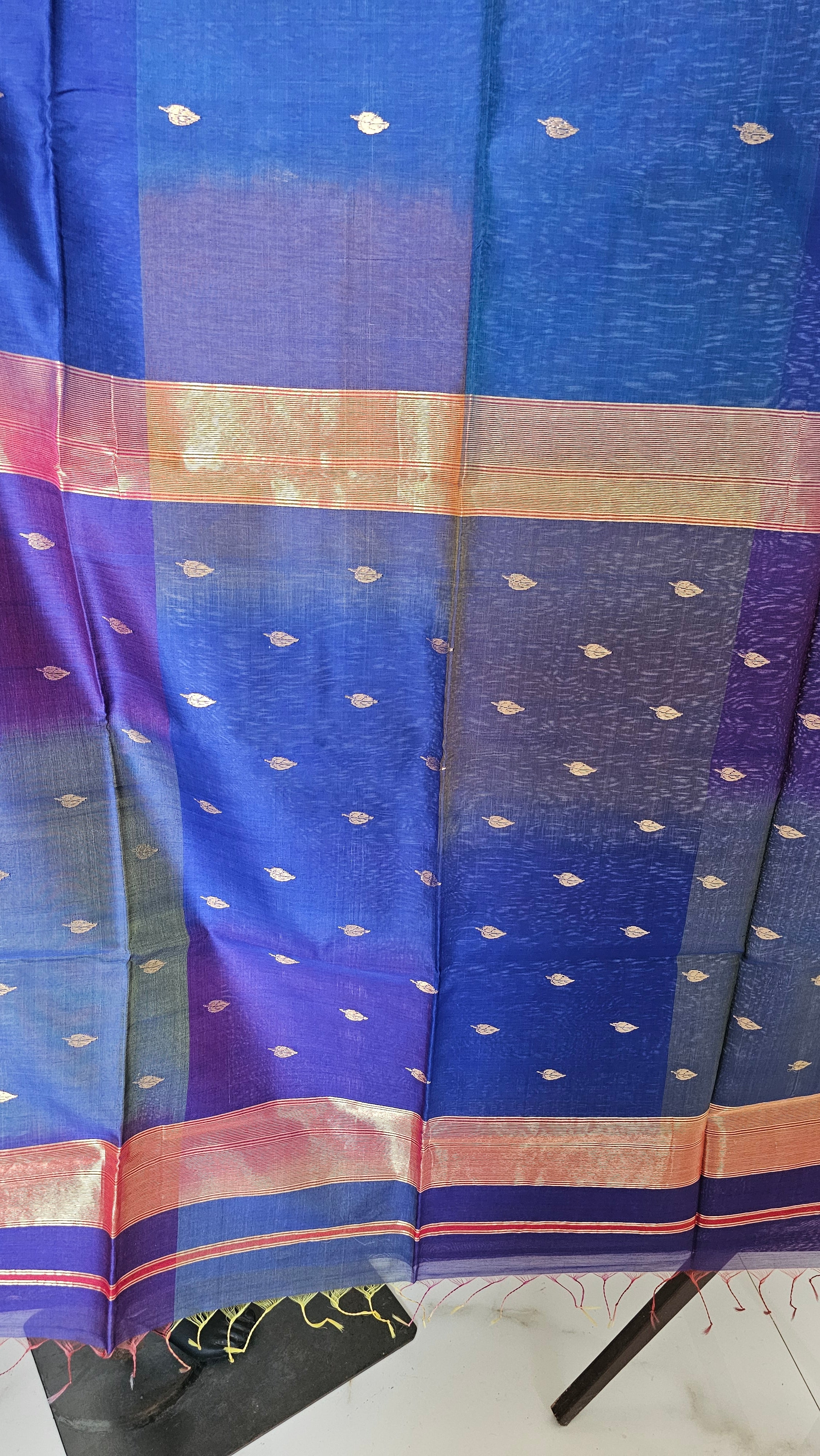 Maheshwari Handwoven silk/ Cotton life buti multicolours dye 6.2 mtrs with 1 mtr blouse