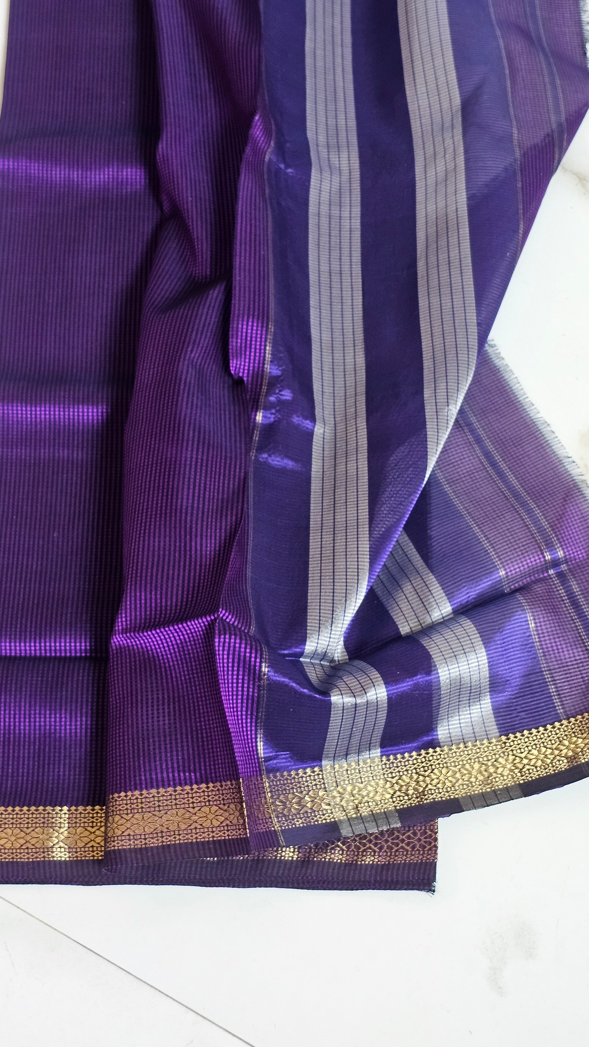 75%silk,  25% cotton maheshwari  Handwoven  garbh reshami saree 6.2 mtrs length  with 1 mtr blouse parpal color