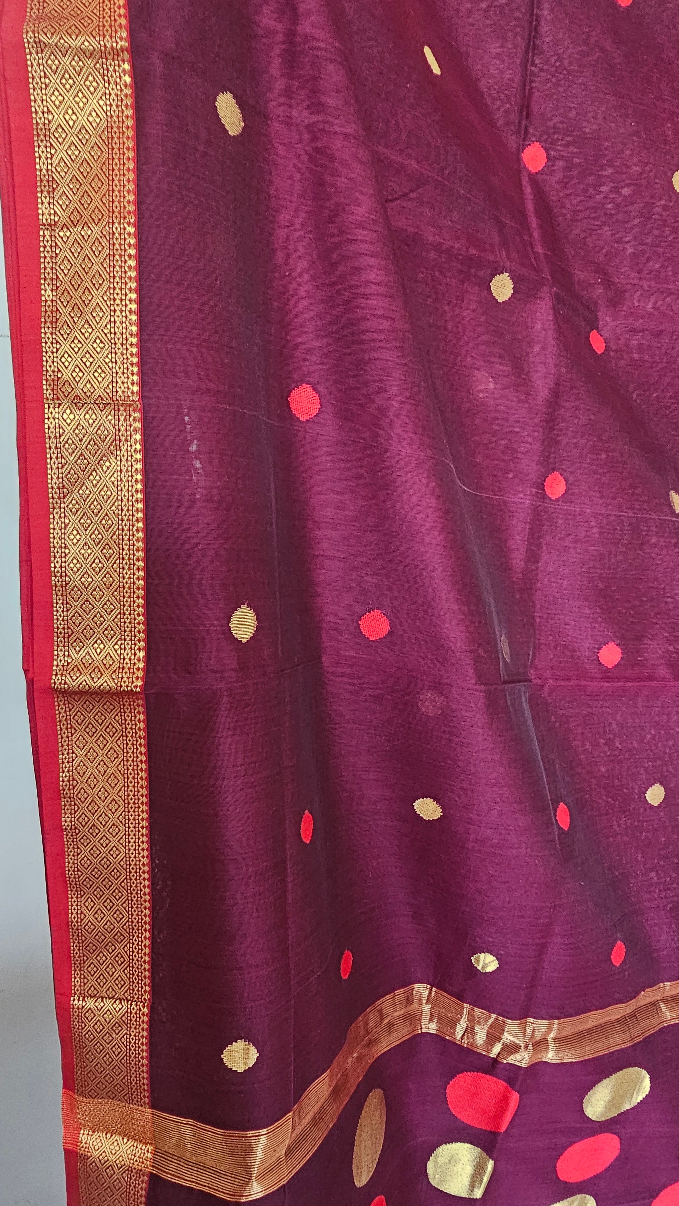 Silk/cotton  buta buti saree with Gold Jari border 6.2 mtrs length with 1 mtr blouse dark parpal color