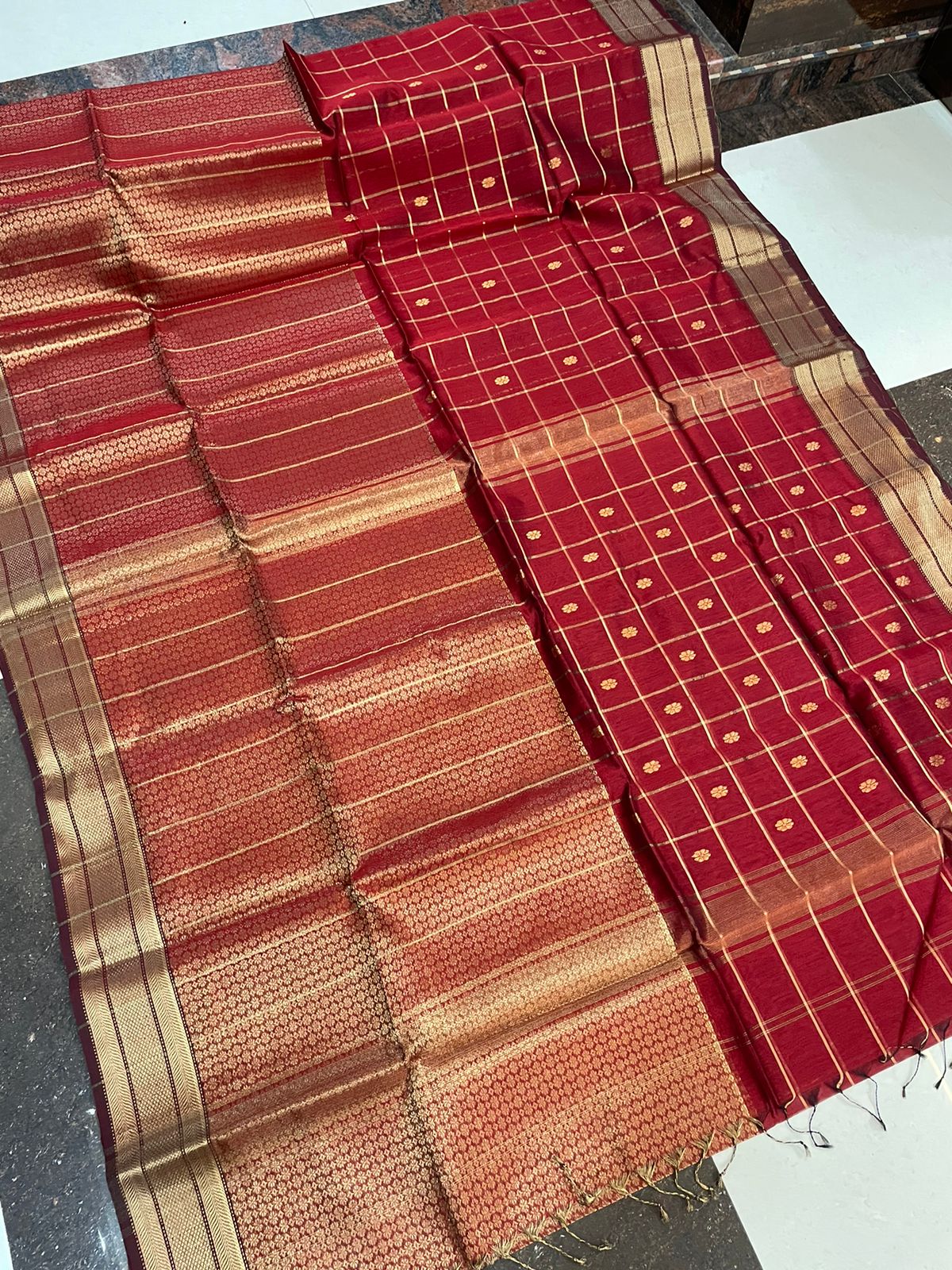 Silk/cotton  butidar saree 6.2 mtrs length with1 mtr blouse plain running