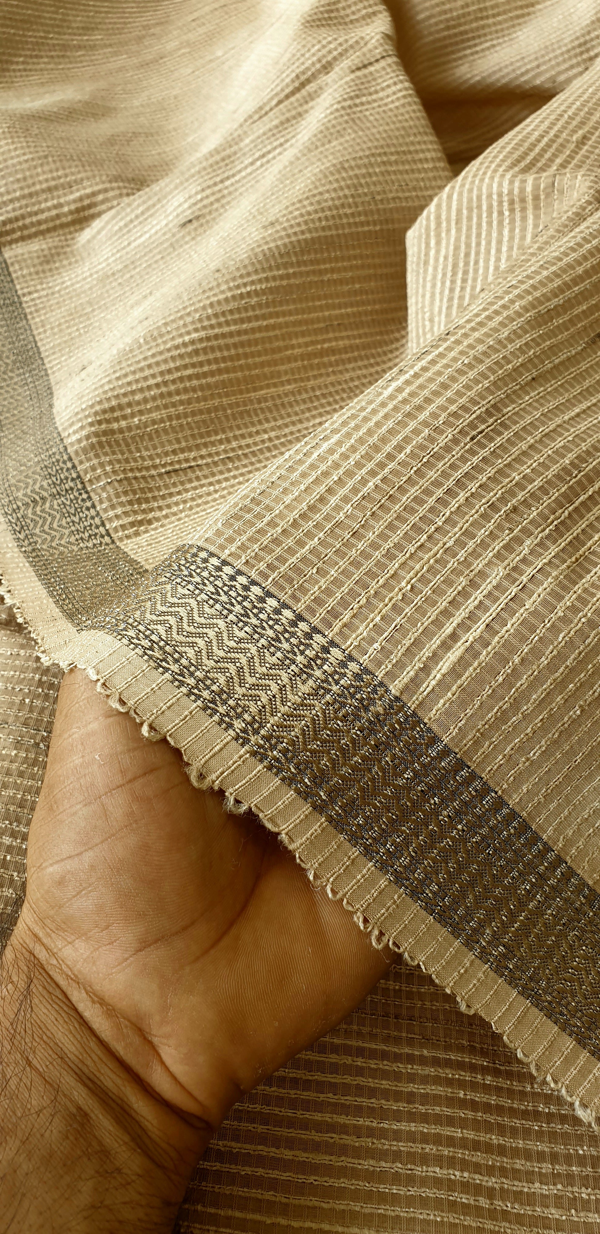 Fabric with checks of Gichha Tussar