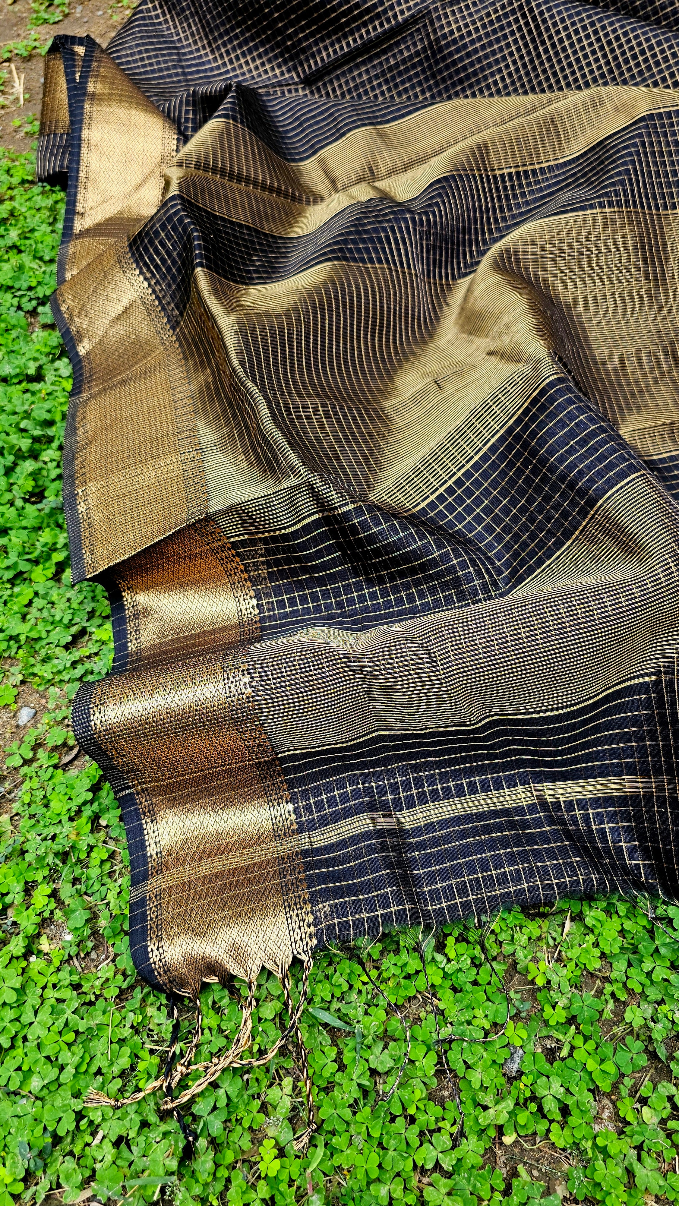 10×1 Gold Zari Checks Saree.