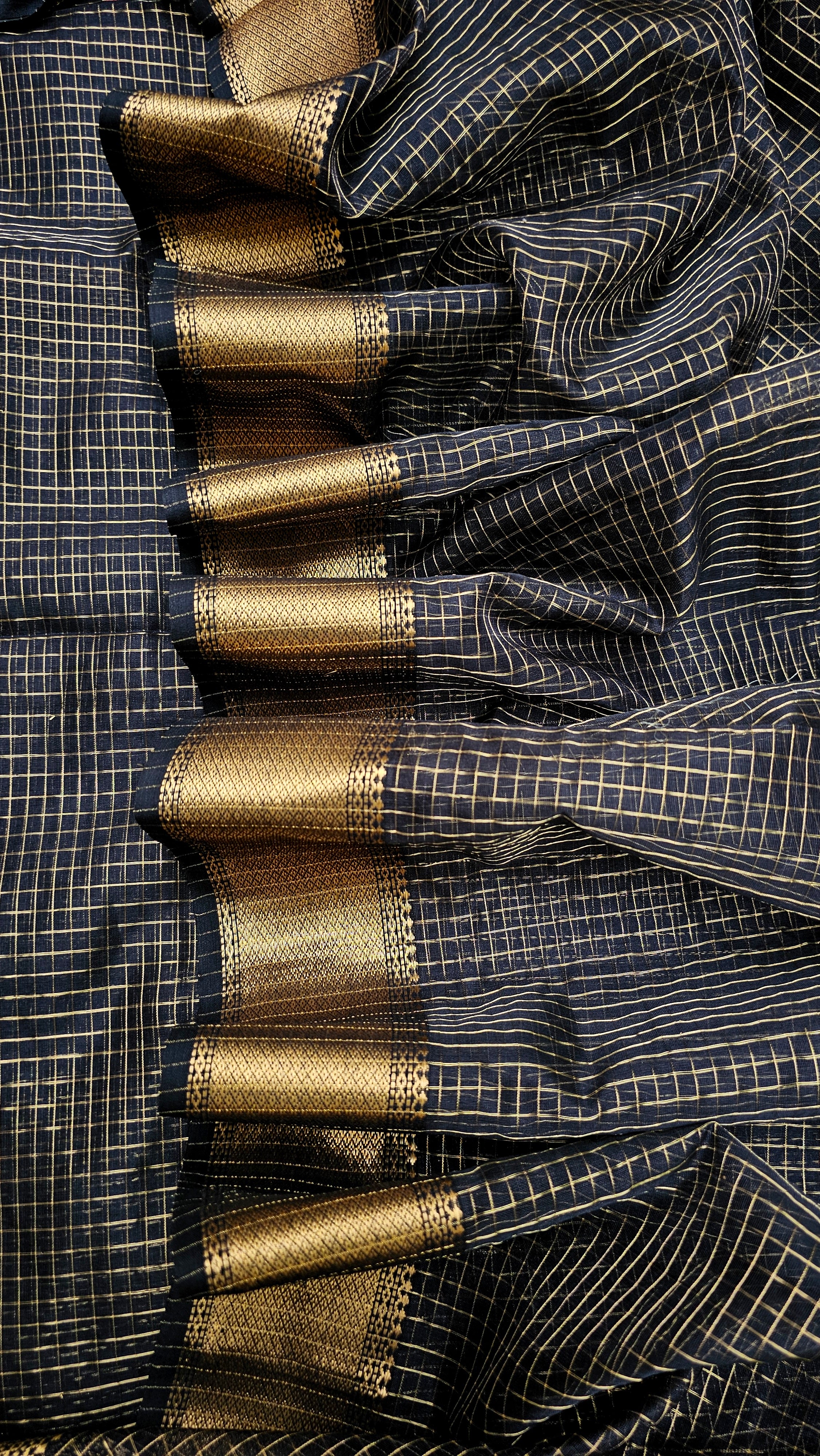 10×1 Gold Zari Checks Saree.